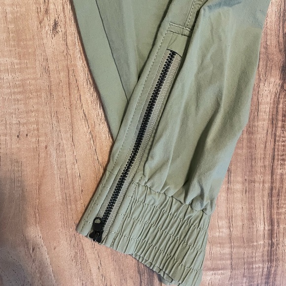 Calia Nyluxe Joggers in Sage Green size XXL - Picture 2 of 7